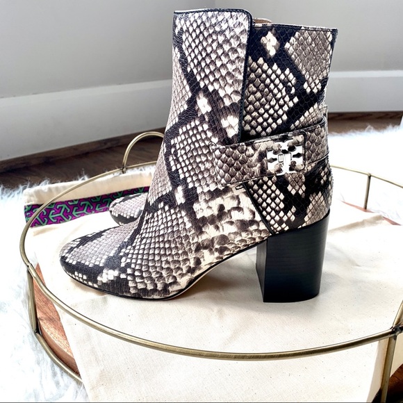 NEW TORY BURCH KIRA 70MM Bootie Stamped Snake Printed Leather Ankle size 6.5 - Picture 9 of 14